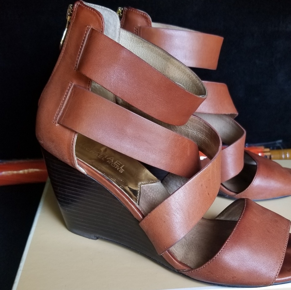 Sandals - Picture 2 of 2